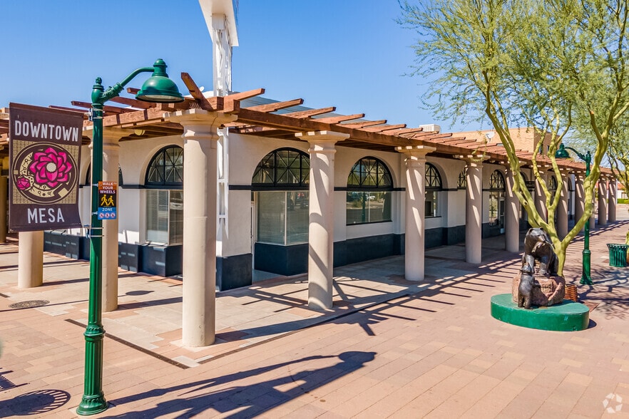 114 W Main St, Mesa, AZ à vendre - Photo principale – Image 1 sur 17