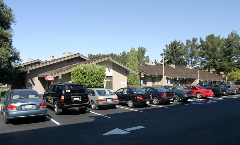 2150 Appian Way, Pinole, CA à vendre - Autre – Image 2 sur 28