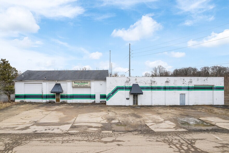1906 36th St NE, Canton, OH à louer - Photo de l’immeuble – Image 2 sur 6