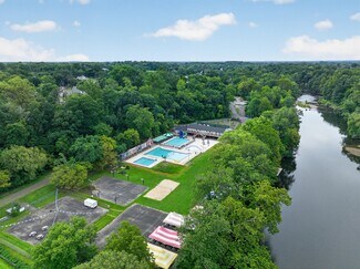 Plus de détails pour 13 Beaver St, Hulmeville, PA - Sports et loisirs à vendre