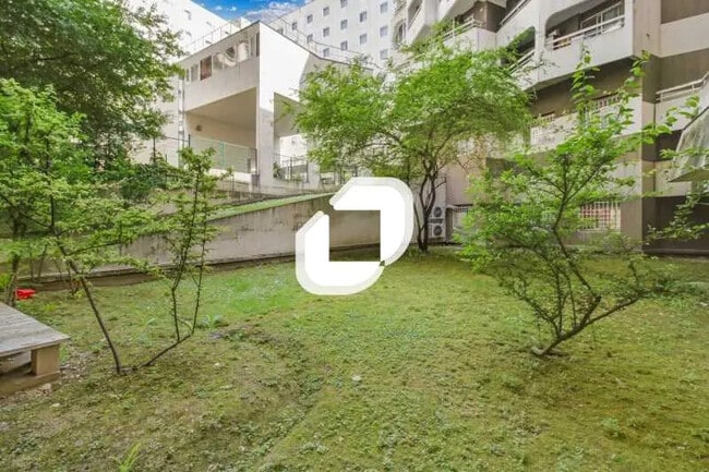 Plus de détails pour Local d’activités à vendre