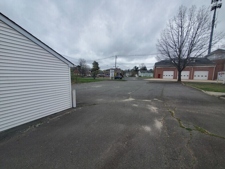 10 Trenton Rd, Browns Mills, NJ à vendre - Photo de l’immeuble – Image 2 sur 3