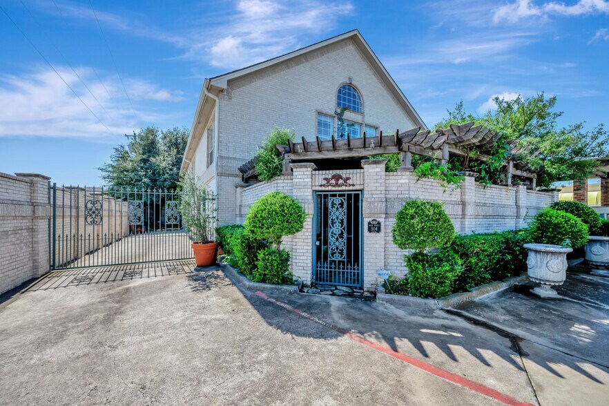 504 N Euless Main St, Euless, TX à vendre - Photo de l’immeuble – Image 2 sur 64