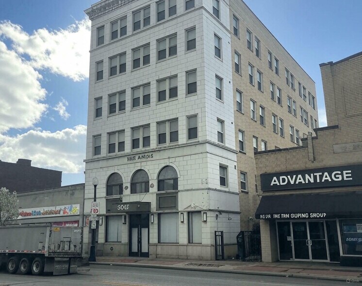 5644 Broadway Ave, Cleveland, OH à louer - Photo de l’immeuble – Image 2 sur 4