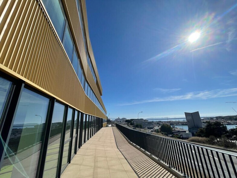 Bureau dans Marseille à louer - Photo de l’immeuble – Image 2 sur 6