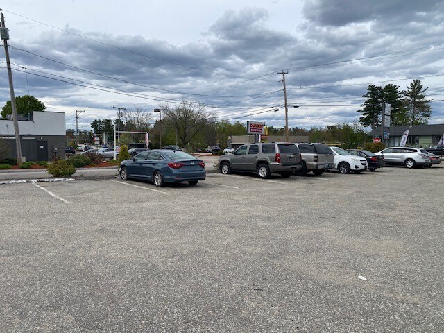 578 Mast Rd, Manchester, NH à louer - Photo de l’immeuble – Image 2 sur 12