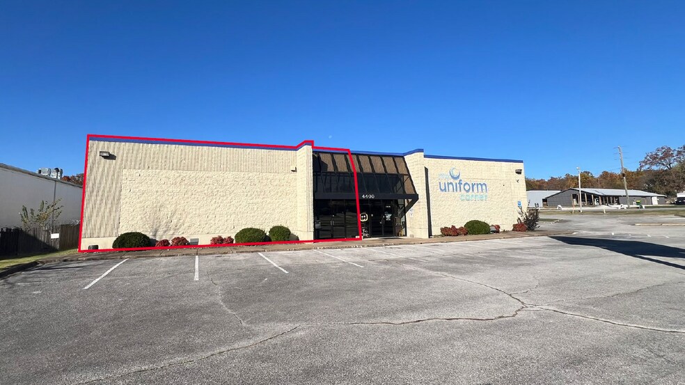 4400 S Thompson St, Springdale, AR à louer - Photo principale – Image 1 sur 6