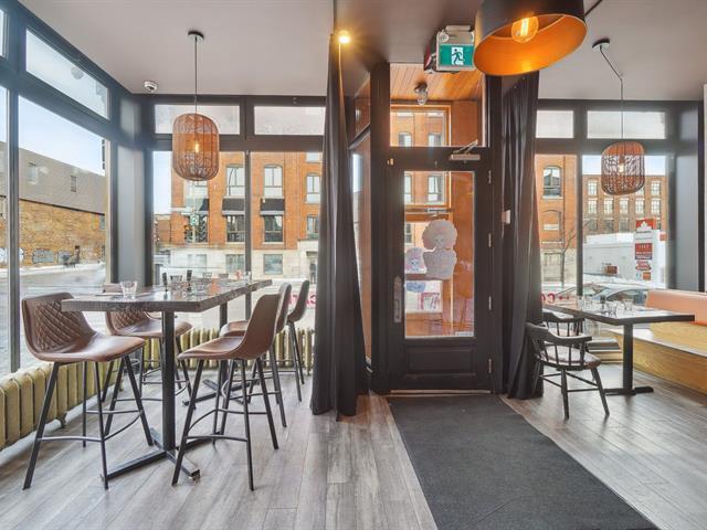 5490 Boul Saint-Laurent, Montréal, QC à vendre - Photo intérieure – Image 3 sur 3