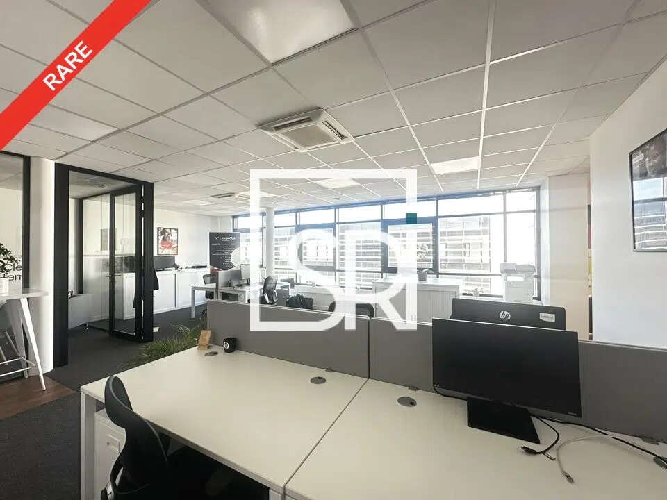Bureau dans Cournon-d'Auvergne à louer Photo de l’immeuble– Image 1 sur 11