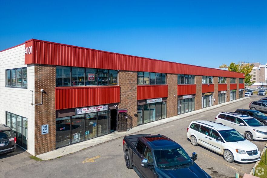 4101 19th St NE, Calgary, AB à vendre - Photo principale – Image 1 sur 7