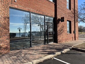 2809 Boston St, Baltimore, MD à louer Photo de l’immeuble– Image 1 sur 7