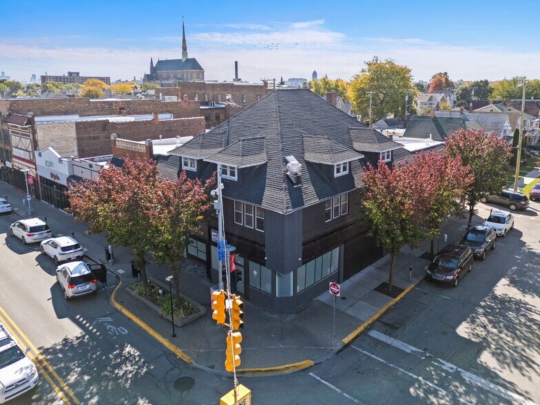 9741 Joseph Campau St, Hamtramck, MI à louer - Photo principale – Image 1 sur 7
