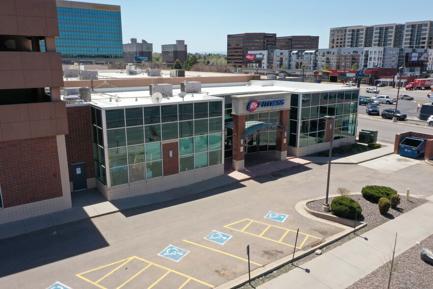 4120 E Alameda Ave, Denver, CO à louer - Photo de l’immeuble – Image 2 sur 7