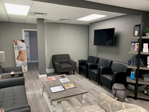 1 Oakwood Park, Castle Rock, CO à louer Photo intérieure– Image 2 sur 7