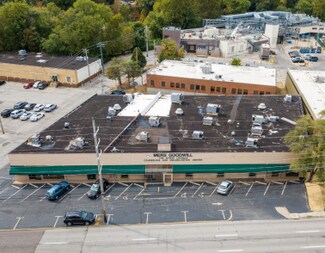 Plus de détails pour 2545-2555 S Hanley Rd, Brentwood, MO - Local d’activités à vendre