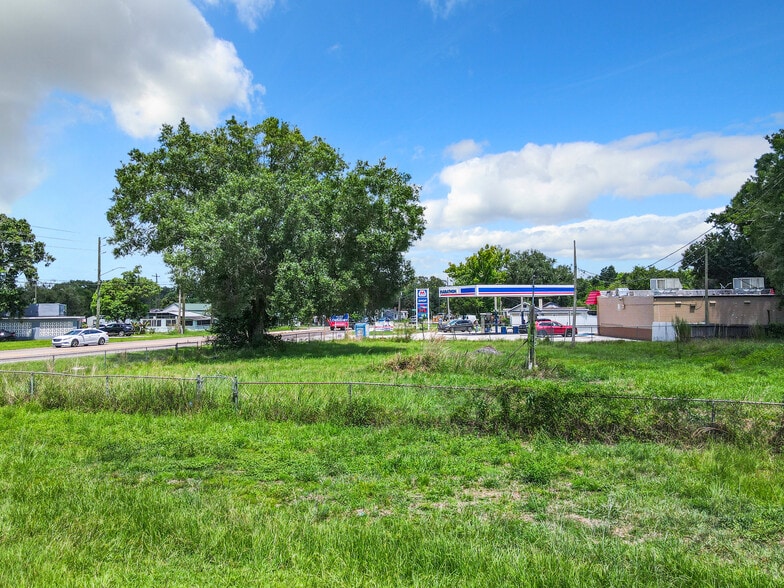 5574 S Orange Blossom Trl, Intercession City, FL à vendre - Photo de l’immeuble – Image 2 sur 8