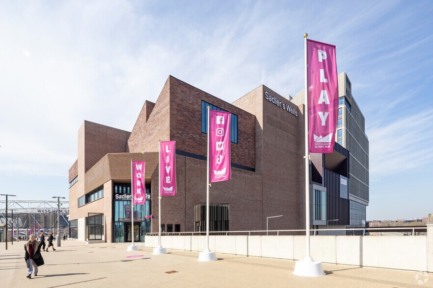 8 Carpenters Rd, Londres à louer - Photo de l’immeuble – Image 2 sur 5