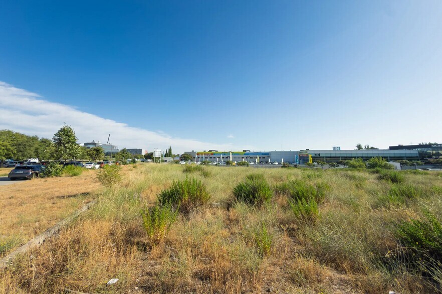 Terrain dans Getafe, Madrid à vendre - Photo de l’immeuble – Image 3 sur 6