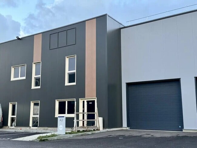 Plus de détails pour Bureau, Industriel/Logistique à louer