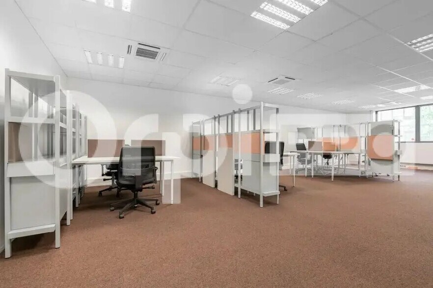 Bureau dans Puteaux à louer - Photo de l’immeuble – Image 2 sur 9