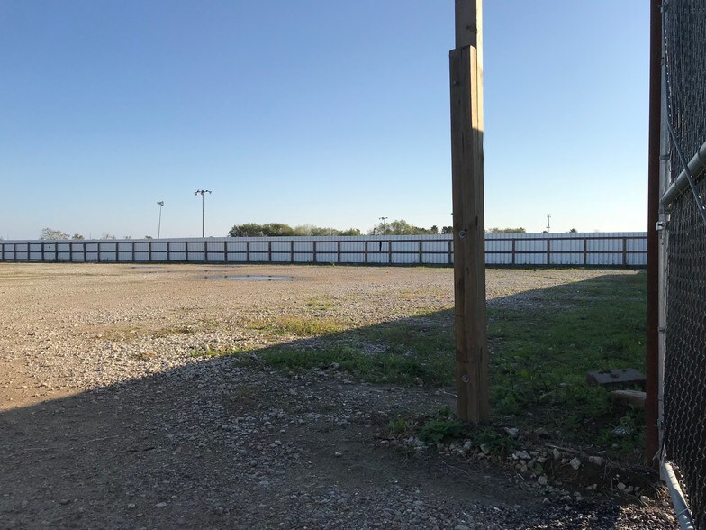 2925 FM 365, Port Arthur, TX à louer - Photo de l’immeuble – Image 3 sur 13