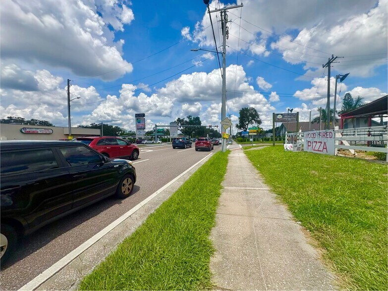 5521 Hanley Rd, Tampa, FL à vendre - Photo de l’immeuble – Image 2 sur 4