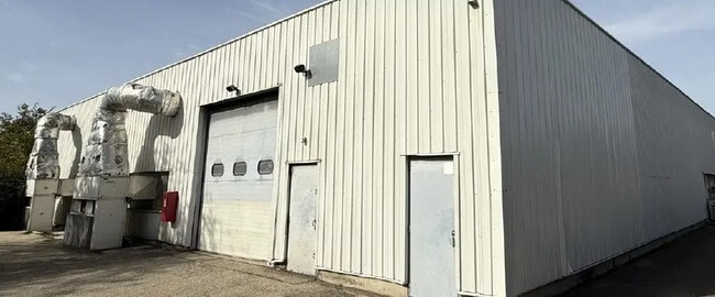 Plus de détails pour Local d’activités à vendre