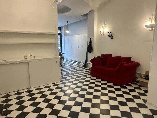 Plus de détails pour Bureau, Local commercial à louer