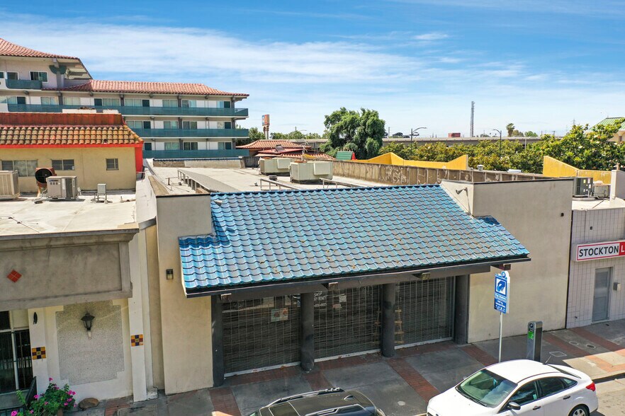 112 E Market St, Stockton, CA à vendre - Photo de l’immeuble – Image 3 sur 25