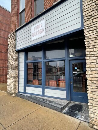 Plus de détails pour 26 W Broadway St, Shelbyville, IN - Local commercial à louer