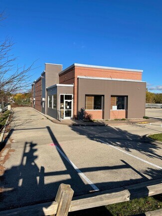 Plus de détails pour 606 E Main St, Sun Prairie, WI - Local commercial à vendre