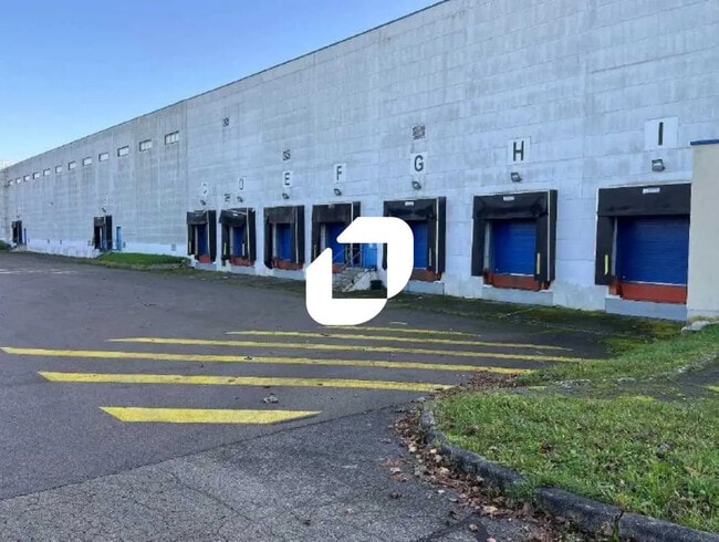 Plus de détails pour 179 A Rue De La Terre Aux Poules, Torvilliers - Industriel/Logistique à louer