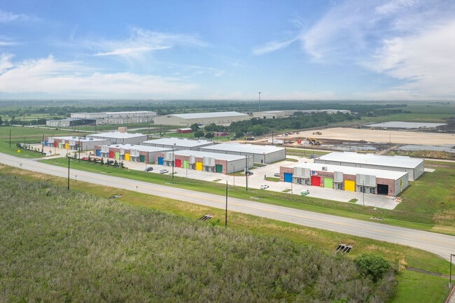 Plus de détails pour 2493 Patton Rd, Rosenberg, TX - Industriel/Logistique à louer