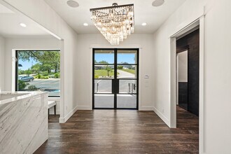 602 Steve Hawkins Pky, Marble Falls, TX à louer Photo de l’immeuble– Image 1 sur 31