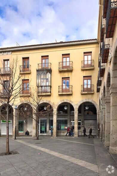 Bureau dans Ávila, Ávila à louer - Photo de l’immeuble – Image 2 sur 4