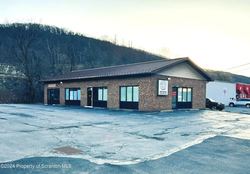 322 Northern Blvd, South Abington, PA à vendre - Photo de l’immeuble – Image 2 sur 9