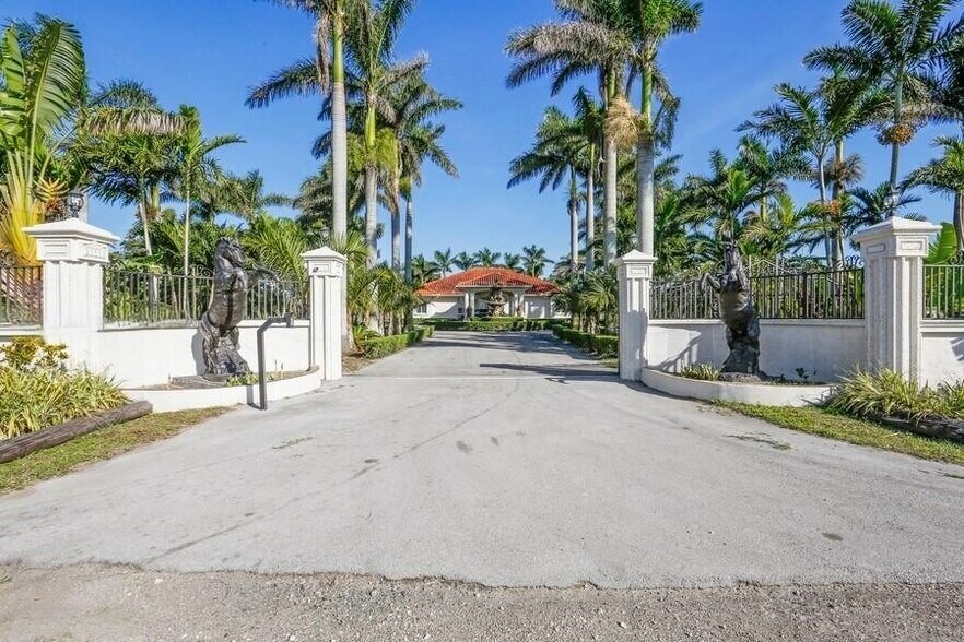 31112 SW 228th Ave, Homestead, FL à vendre - Photo de l’immeuble – Image 2 sur 8