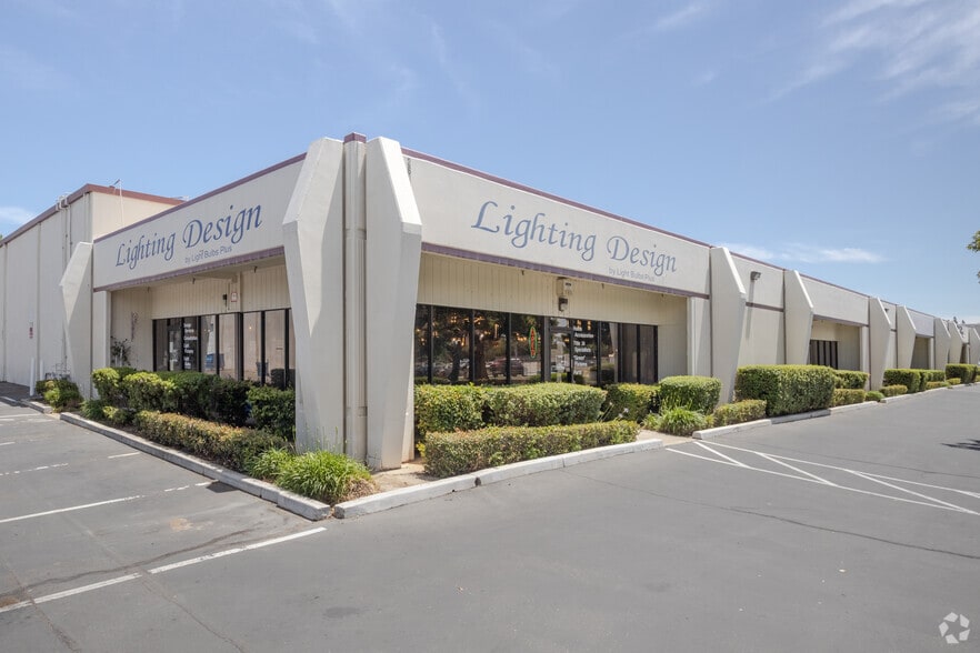 2689 Citrus Rd, Rancho Cordova, CA à louer - Photo principale – Image 1 sur 6
