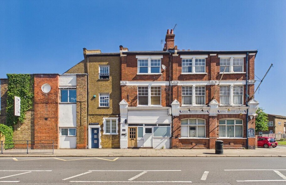 Friern Barnet Rd, Londres à louer - Photo principale – Image 1 sur 2