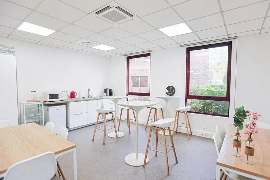 99 Rue Pereire, Saint-Germain-en-Laye à louer - Photo de l’immeuble – Image 2 sur 7