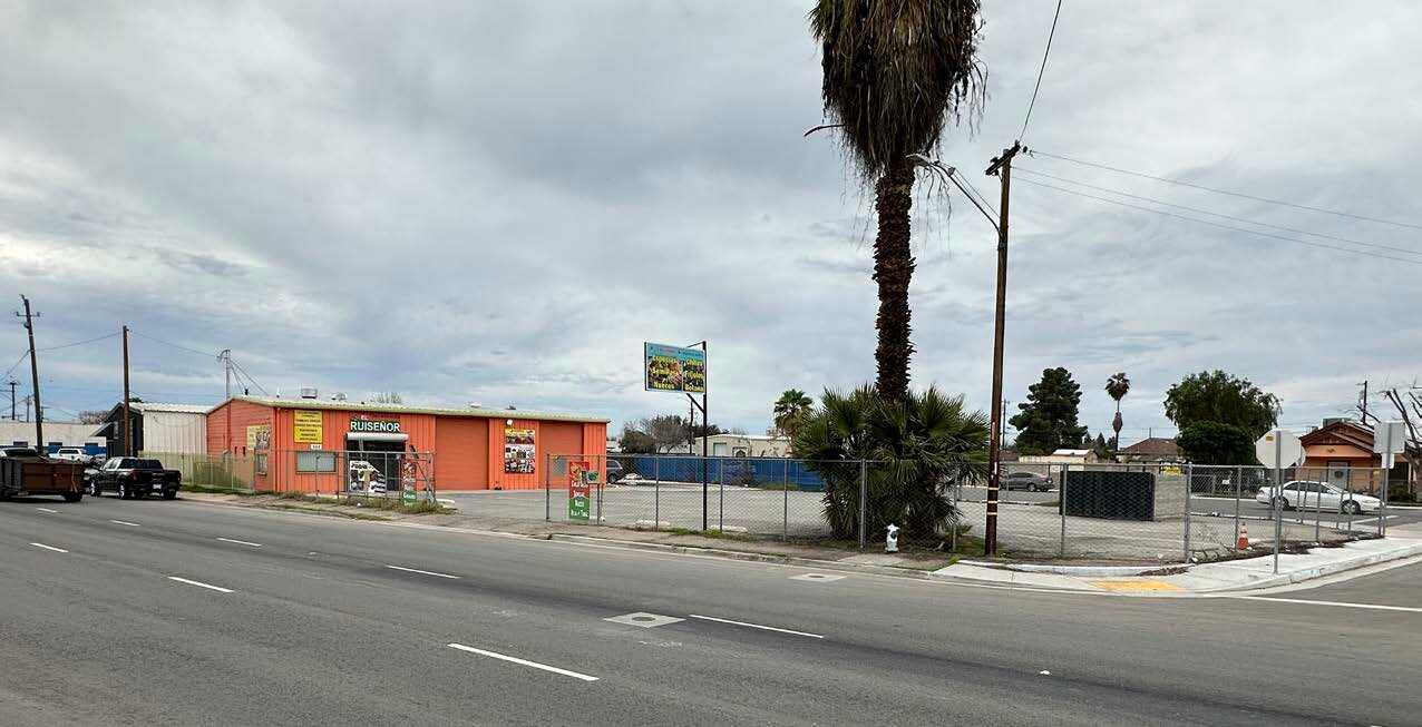 518-522 E California Ave, Bakersfield, CA à louer Photo de l’immeuble– Image 1 sur 6