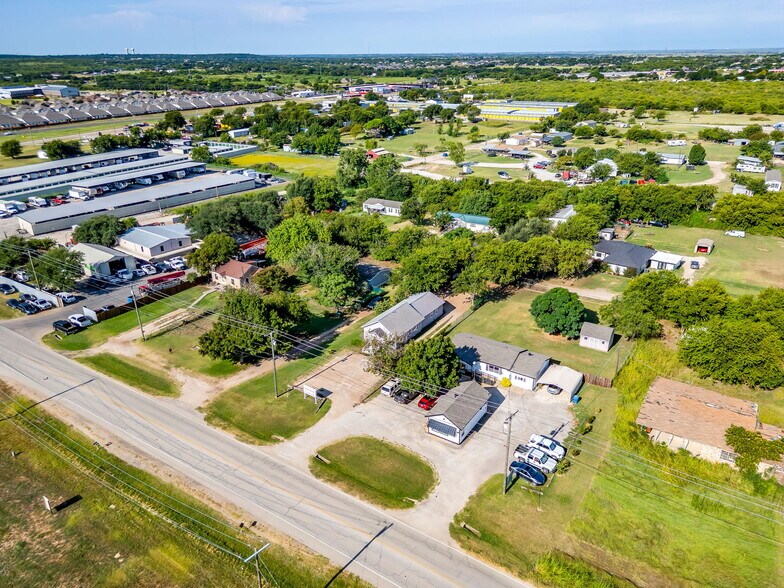 1504 Bus Rte 1187, Crowley, TX à vendre - Photo de l’immeuble – Image 3 sur 15