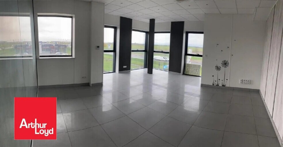 Bureau dans Fontenay-sur-Eure à louer - Photo intérieure – Image 3 sur 3