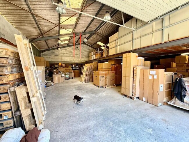 Plus de détails pour Industriel/Logistique à louer