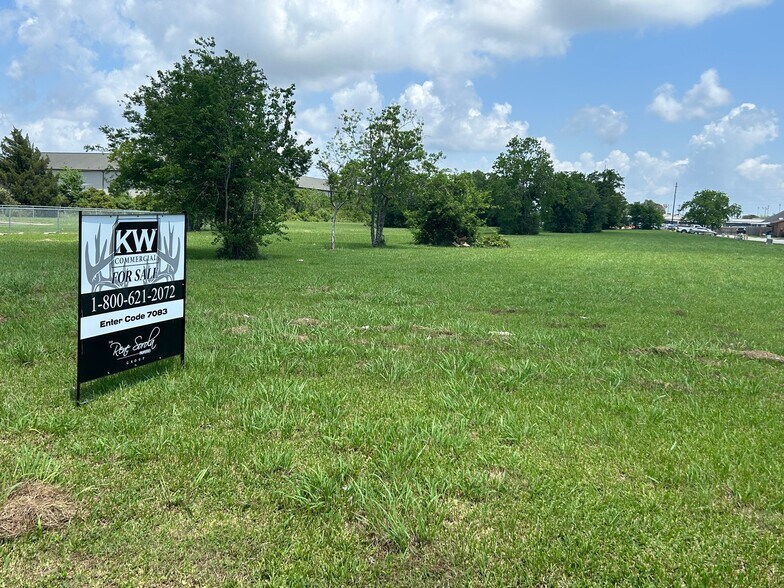 Tx-73 E, Port Arthur, TX à vendre - Photo de l’immeuble – Image 3 sur 3