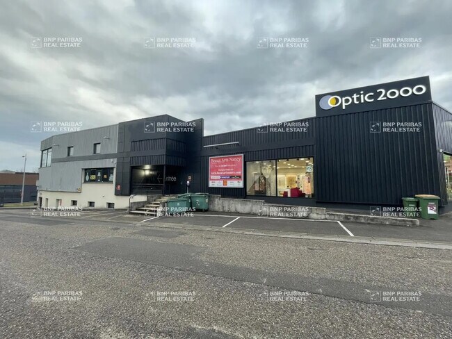 Plus de détails pour Bureau, Local commercial à louer