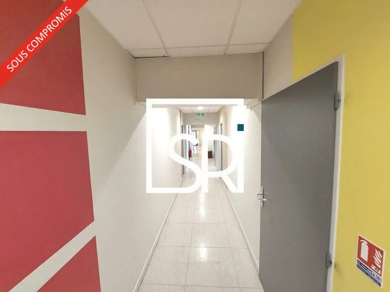 Bureau dans Clermont-Ferrand à vendre - Photo de l’immeuble – Image 2 sur 11