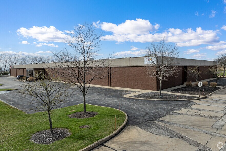 23533 Mercantile Rd, Beachwood, OH à louer - Photo de l’immeuble – Image 1 sur 12