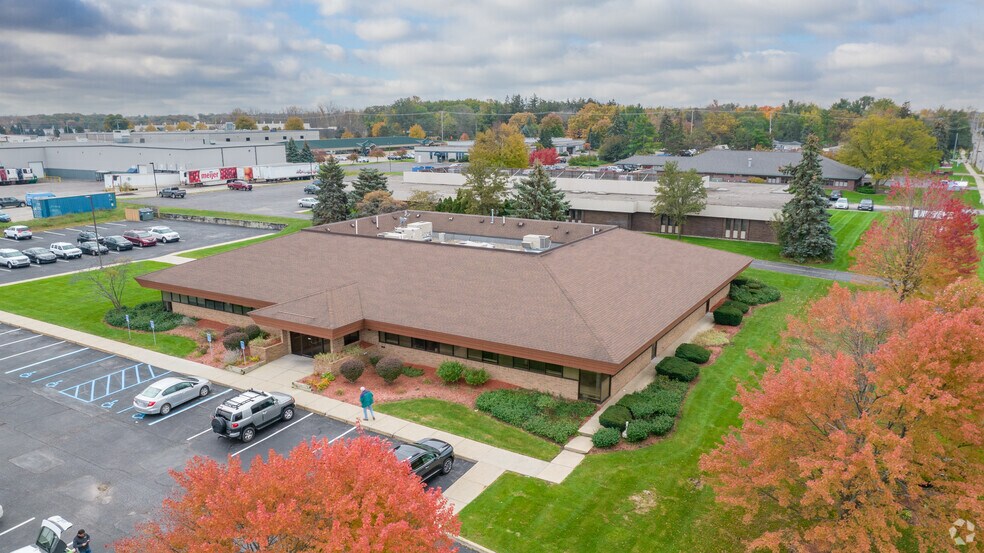 3050 Ivanrest Ave SW, Grandville, MI à vendre - Photo de l’immeuble – Image 2 sur 4