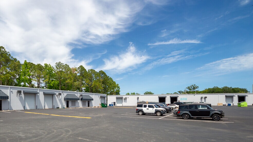 5151 Sunbeam Rd, Jacksonville, FL à louer - Photo de l’immeuble – Image 3 sur 4